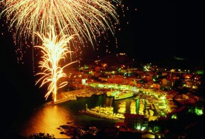Isola-del-Giglio-Fuochi-d'artificio-a-Giglio-Porto
